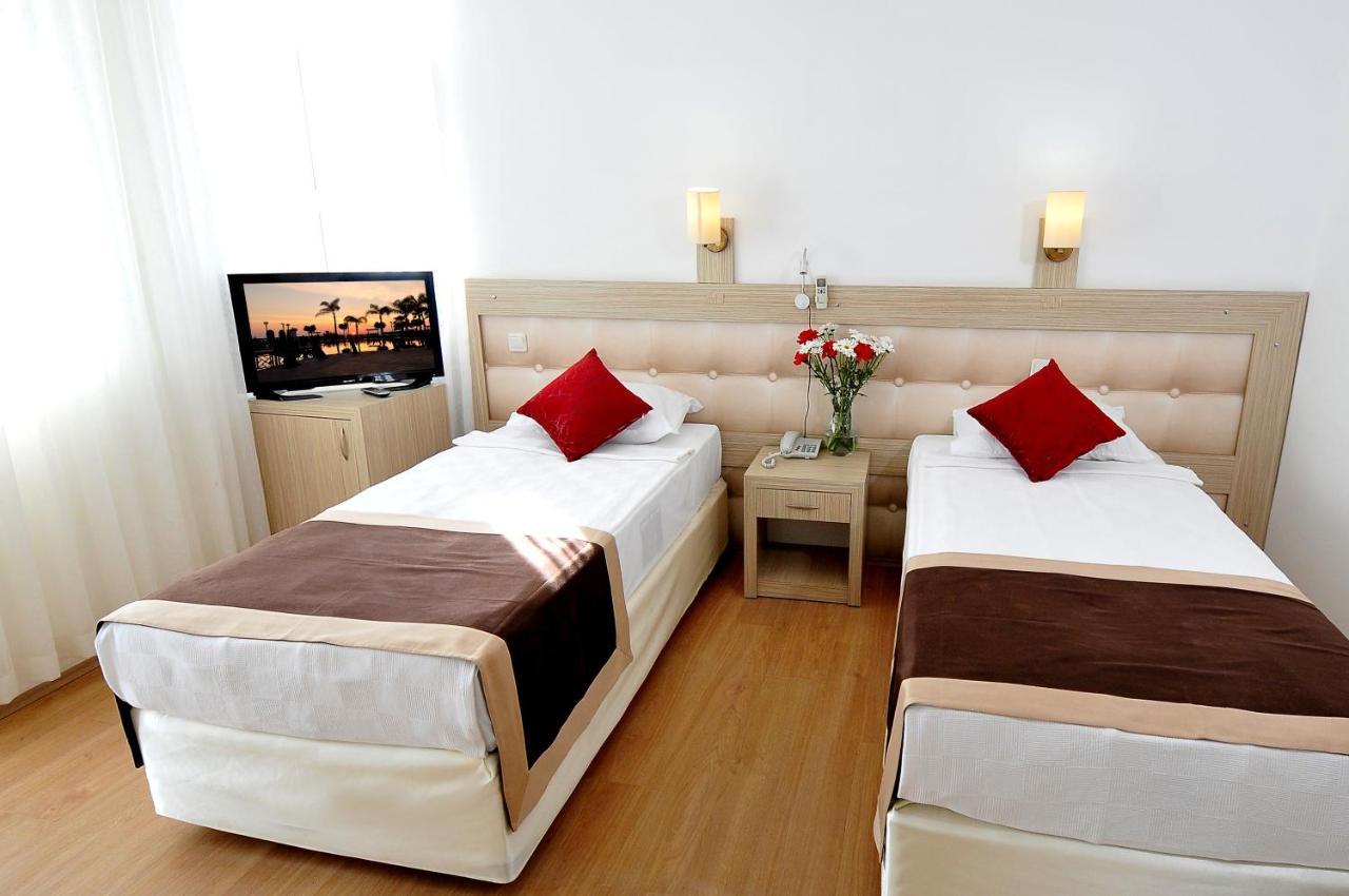 Ramira Beach Hotel เอาซัลลาร์ ภายนอก รูปภาพ